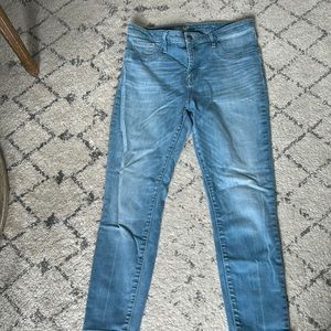 Light wash blue skinny jeans